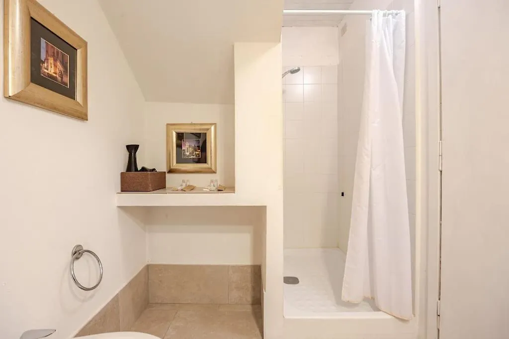 Riad Riari Rome 0*,  Italy